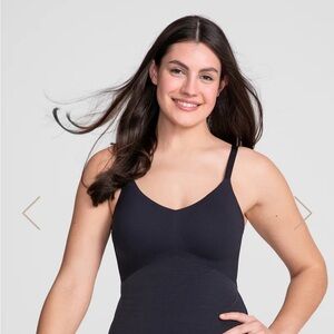 Lot of 2 preowned Honeylove shaping camis. No pads included!